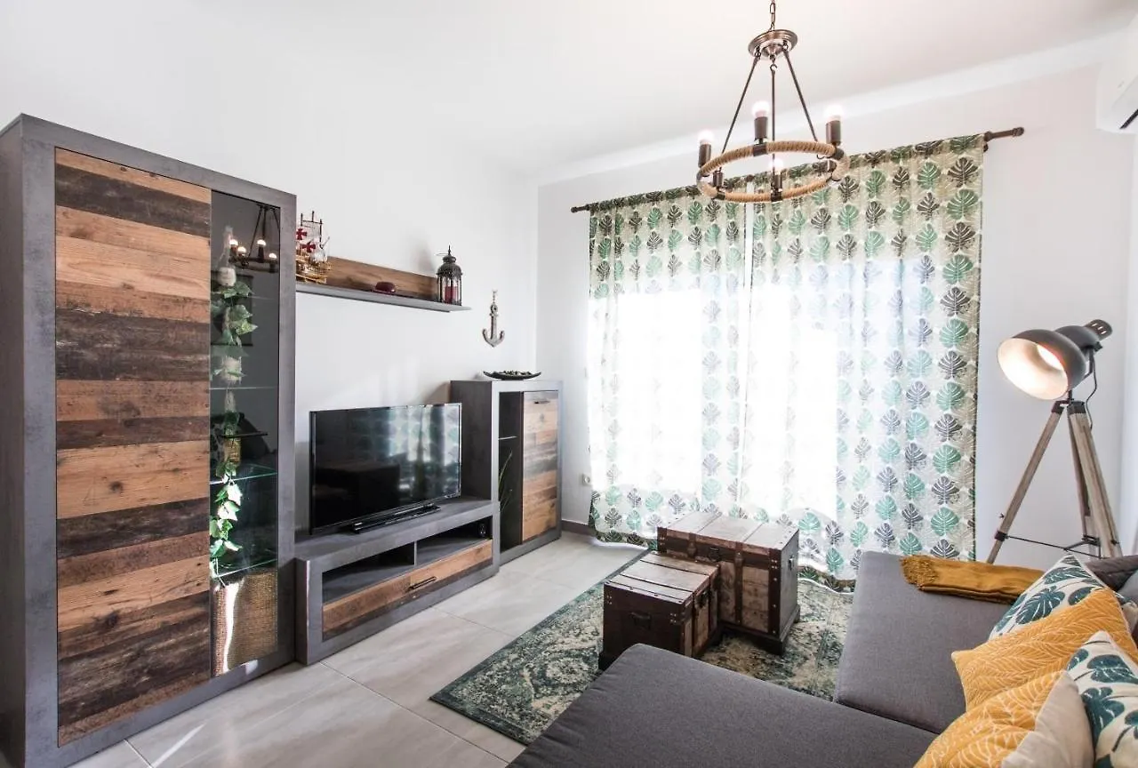 4 * Apartment Sunset Close To The Sea Kastela Croatia