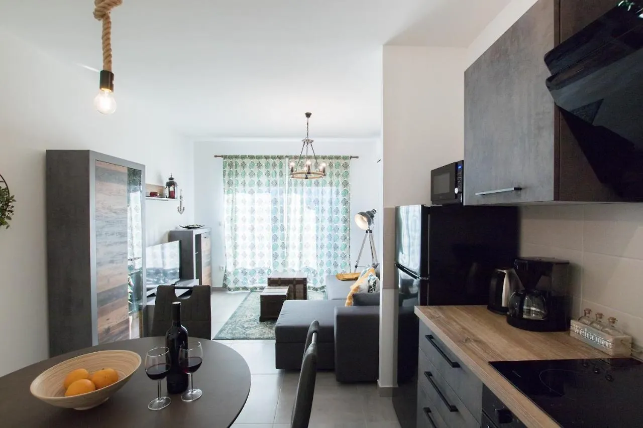4 * Apartment Sunset Close To The Sea Kastela